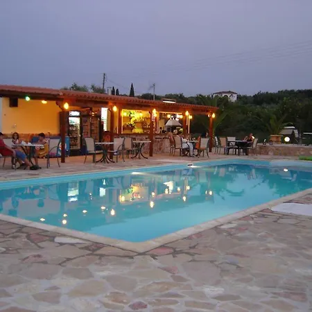 Ξενοδοχείο με διαμερίσματα Pansion Tonia 4*